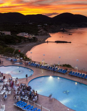 Playa de Es Figueral, Ibiza, Spanien