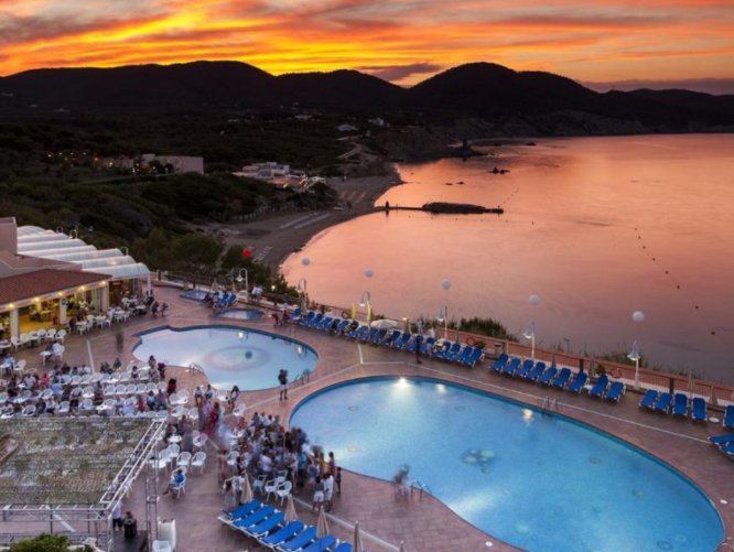 Playa de Es Figueral, Ibiza, Spanien